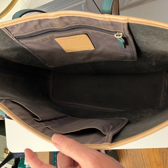 Coach City Park Metro Saffiano Leather Tote in Navy with Hang Tag Bag 24341 - Picture 4 of 6